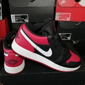 AIR JORDAN 1 LOW WOMEN US SIZE 8 BRAND NEW IN BOX